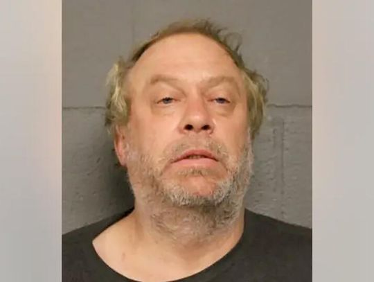 Złodziej cmentarny z Arlington Heights namierzony dzięki… sygnałowi z wazonu