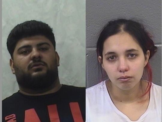 Złodziejska para próbowała okraść 83-latka przed Walmartem w Mount Prospect