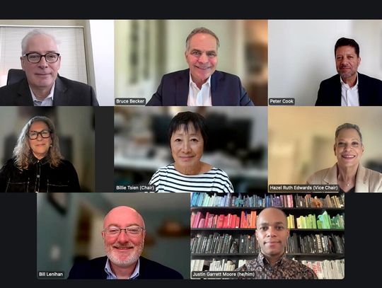 Zwolniono wszystkich członków komisji, która miała wydać opinię ws. łuku triumfalnego Trumpa