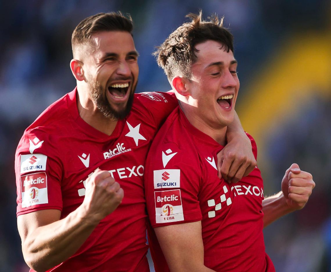 1. liga piłkarska - ponad 53 tysiące osób obejrzało na Stadionie Śląskim klęskę Ruchu z Wisłą Kraków