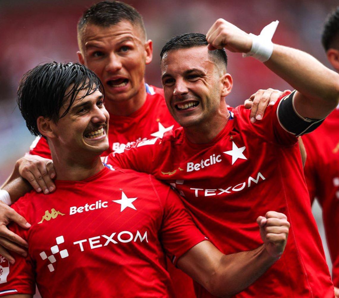 1. liga piłkarska - Wisła rozbiła ŁKS w obecności uhonorowanego Kasperczaka 1. liga piłkarska - Wisła rozbiła ŁKS w obecności uhonorowanego Kasperczaka