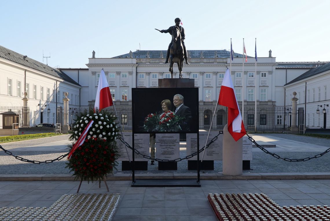 16 lat od katastrofy smoleńskiej: 2 tysiące tomów akt, tysiąc świadków i kilkaset opinii biegłych
