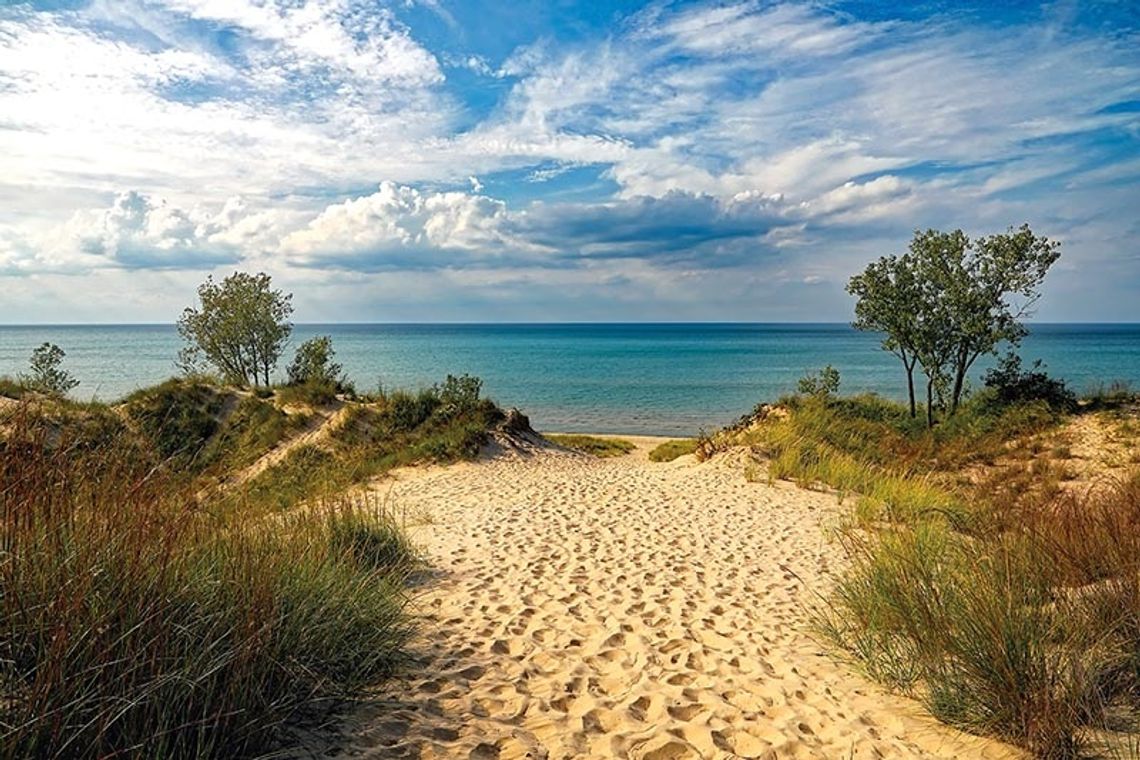 22-latek wpadł do jeziora w parku Indiana Dunes