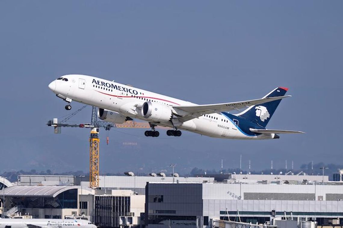 Administracja Trumpa grozi ograniczeniem lotów z Meksyku i grozi zerwaniem umowy między Delta a Aeromexico