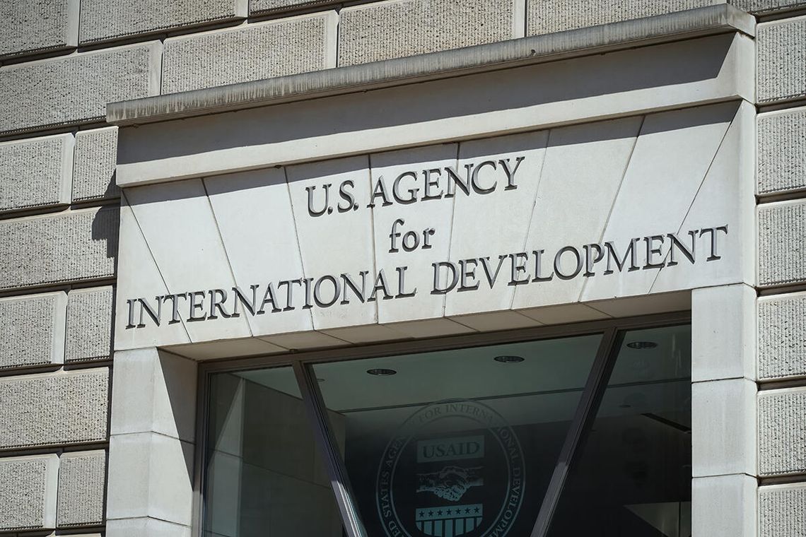 Administracja Trumpa nakazała niemal całemu personelowi USAID powrót do kraju