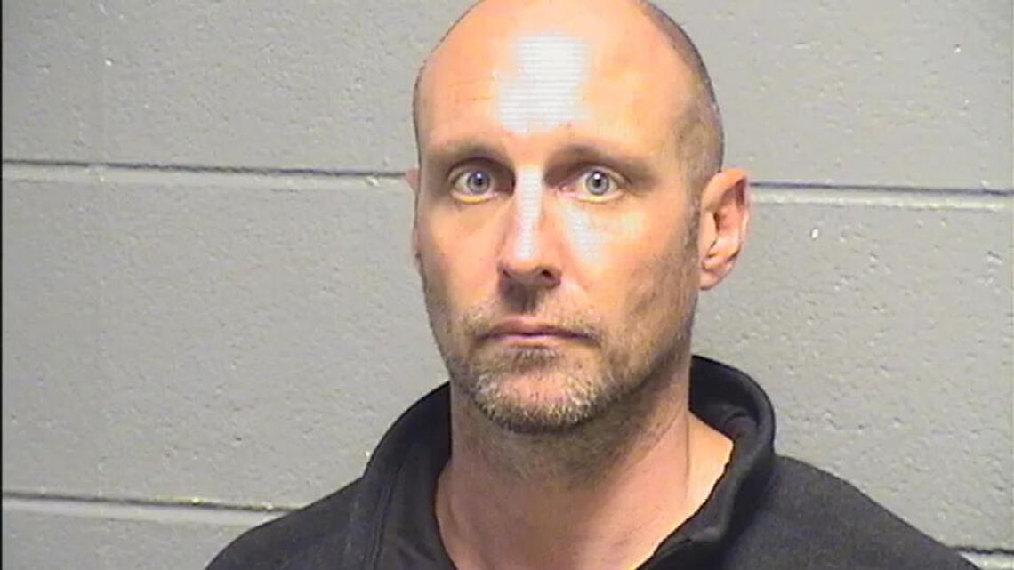 Asystent nauczyciela z liceum w Palatine z zarzutami pornografii dziecięcej Asystent nauczyciela z liceum w Palatine z zarzutami pornografii dziecięcej