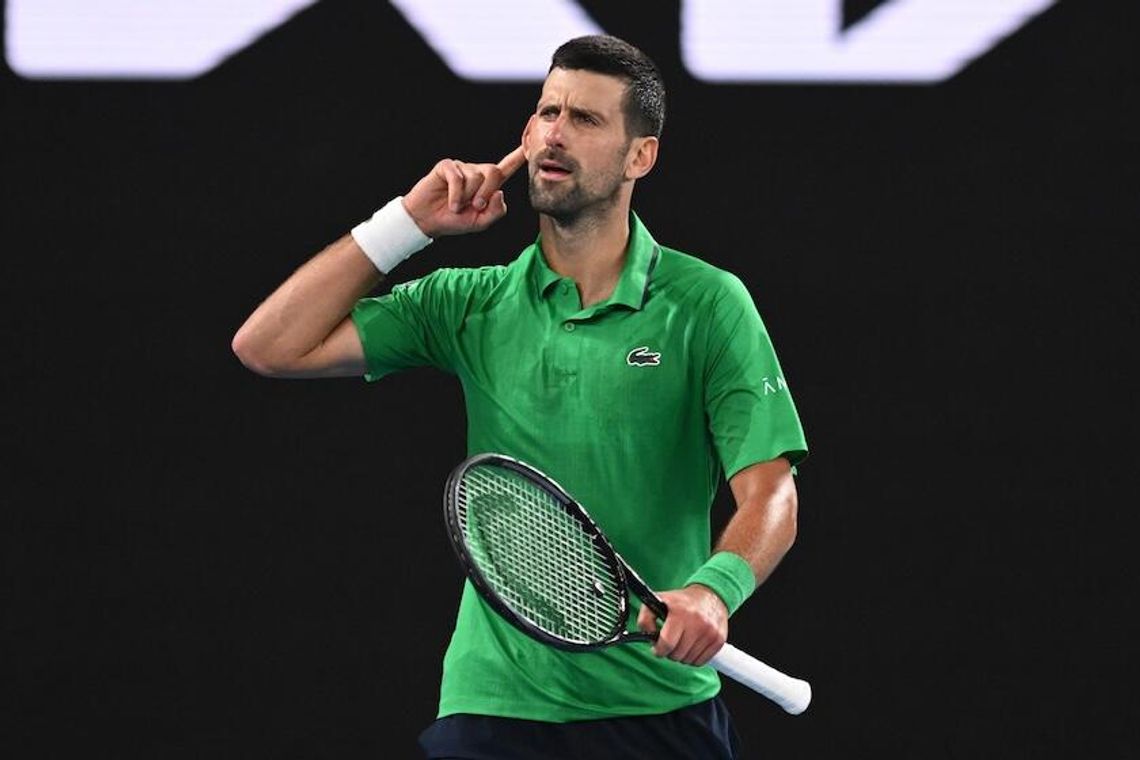 Australian Open - Djoković w ćwierćfinale po rezygnacji Mensika