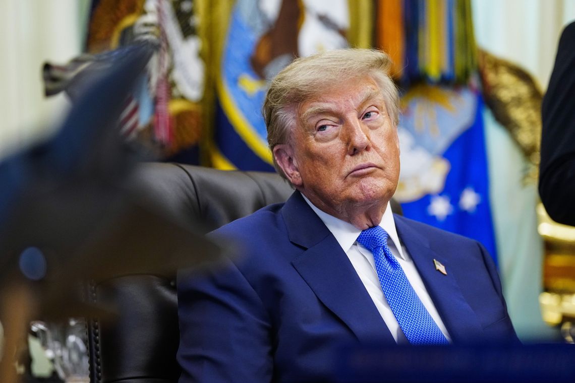 Badanie: poparcie dla Trumpa na rekordowo niskim poziomie 33 proc.