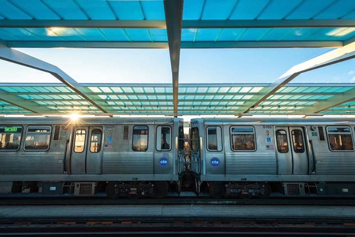 Bezpłatne przejazdy CTA i Metrą w noc sylwestrową