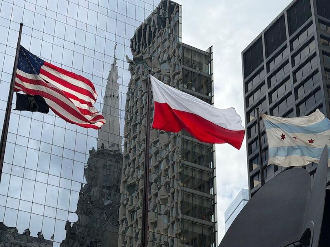 Biało-czerwona już powiewa w centrum Chicago! Wietrzne Miasto obchodzi polskie majowe święta