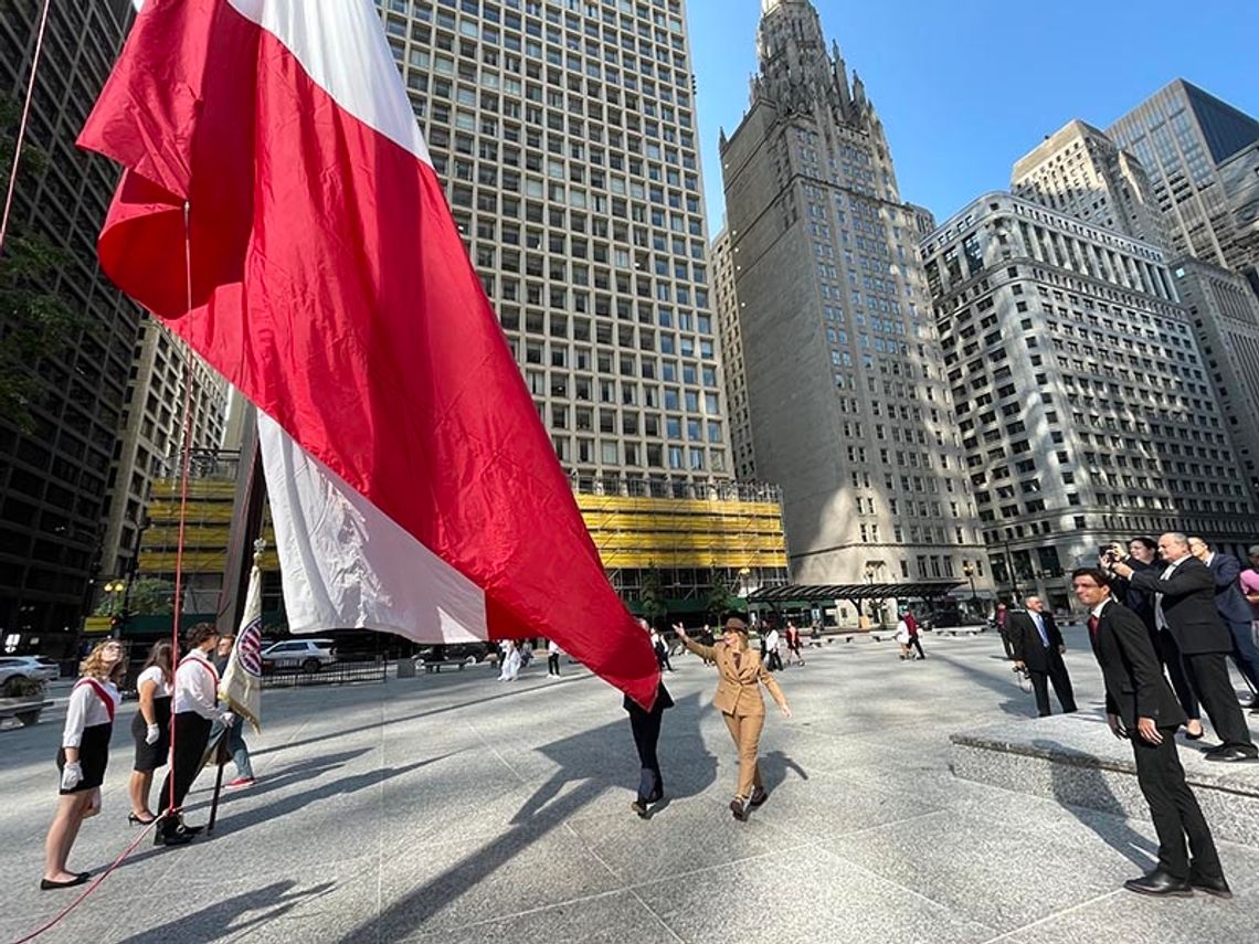 Biało-czerwona na Daley Plaza – inauguracja chicagowskich obchodów Miesiąca Dziedzictwa Polskiego w Ameryce