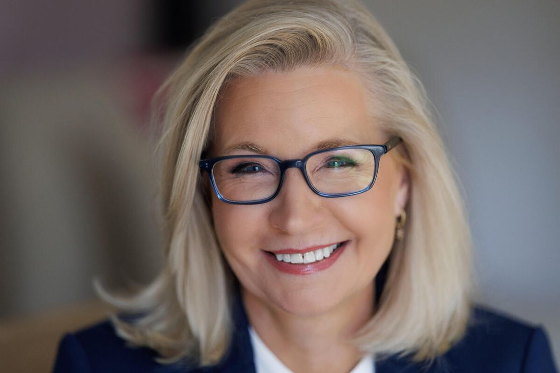 Biden odznaczył Liz Cheney za jej pracę w komisji śledczej ds. szturmu na Kapitol