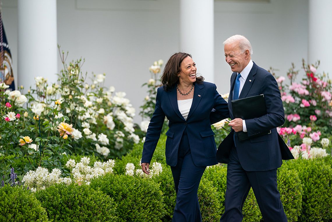 Biden ogłasza poparcie dla kandydatury swojej wiceprezydent Kamali Harris