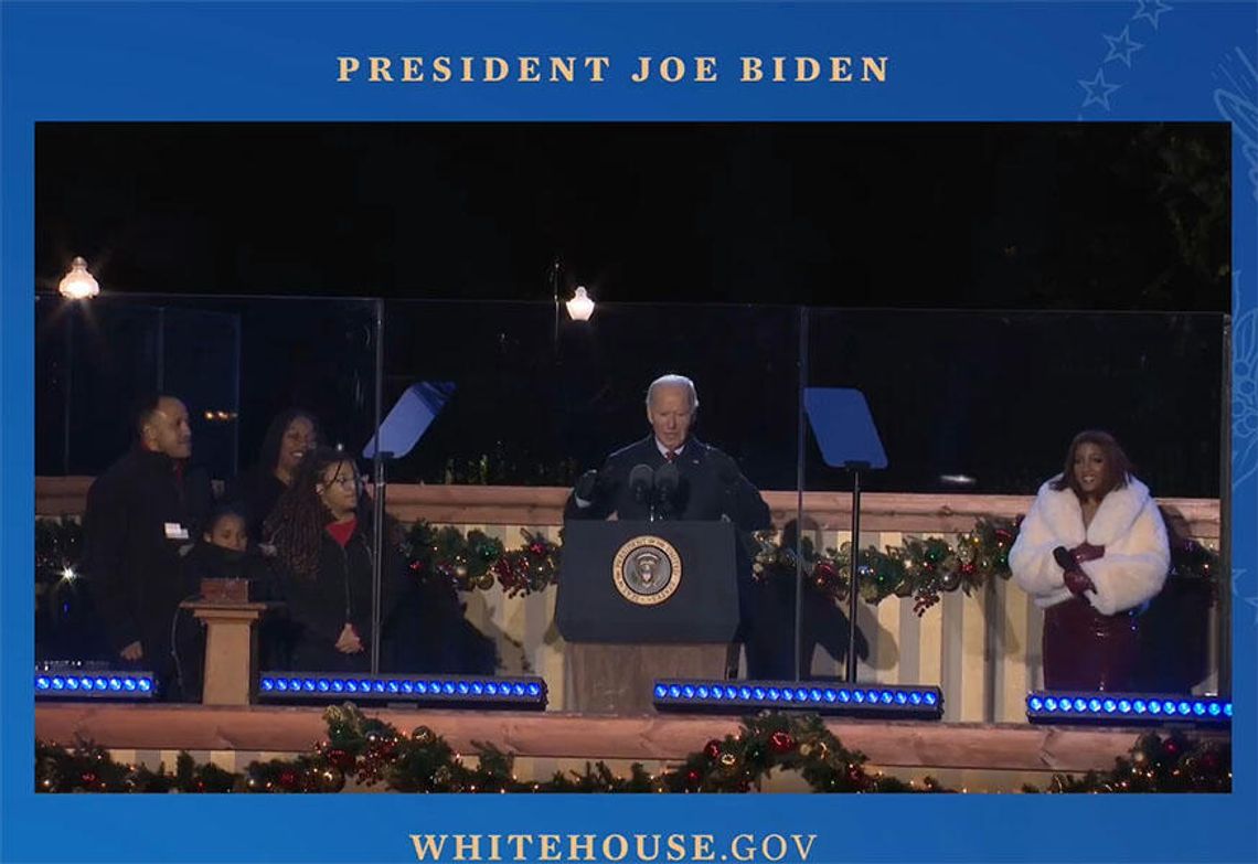 Biden po raz ostatni zapalił lampki na choince przed Białym Domem (WIDEO)