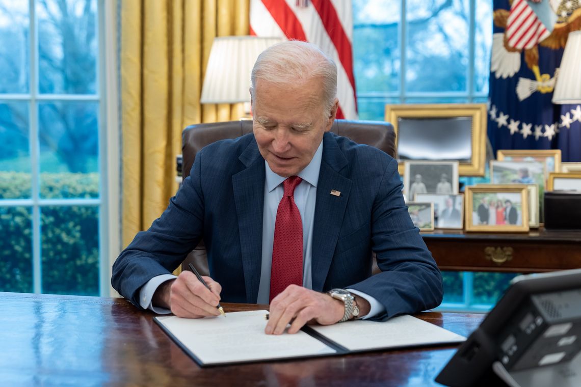 Biden zebrał rekordową sumę na kampanię dzięki wystąpieniu z Obamą i Clintonem