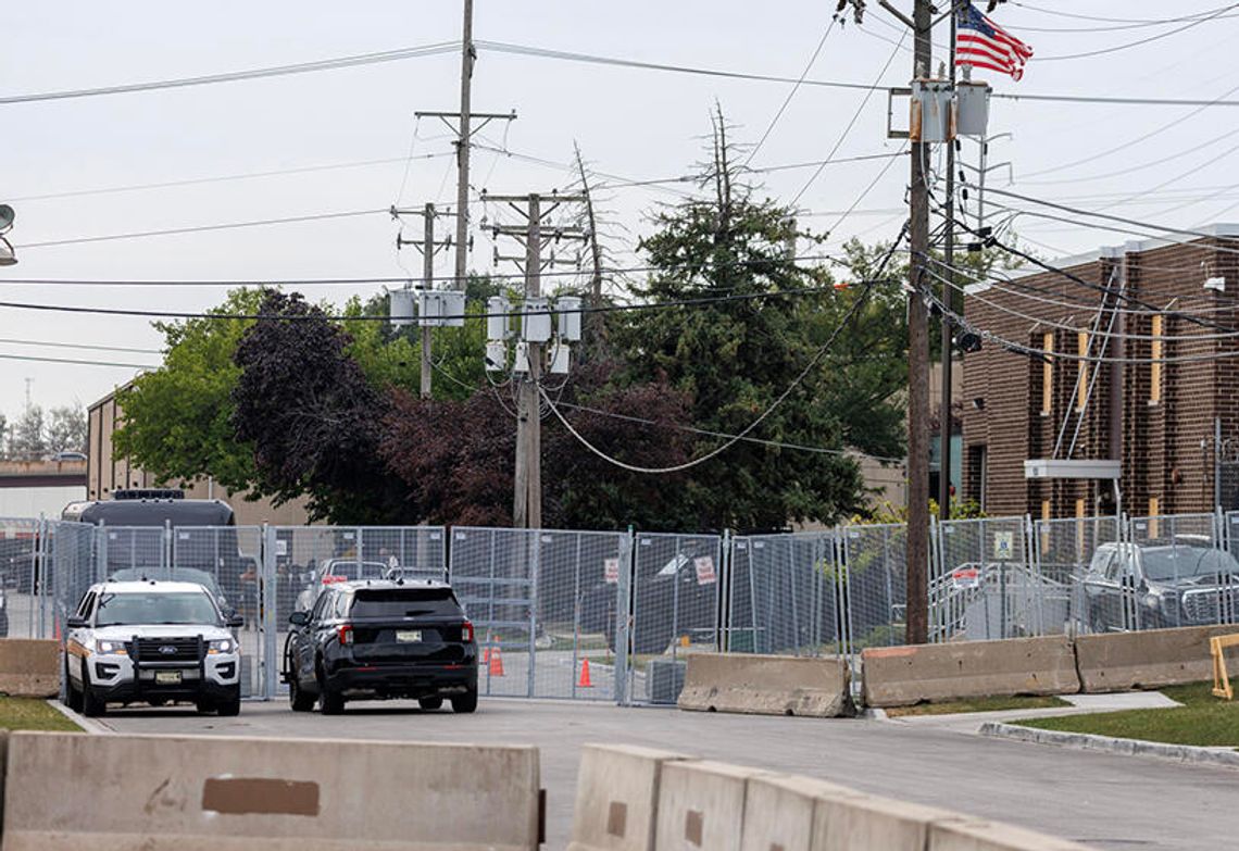 Burmistrz Broadview ogranicza strefę protestów przy ośrodku ICE Burmistrz Broadview ogranicza strefę protestów przy ośrodku ICE