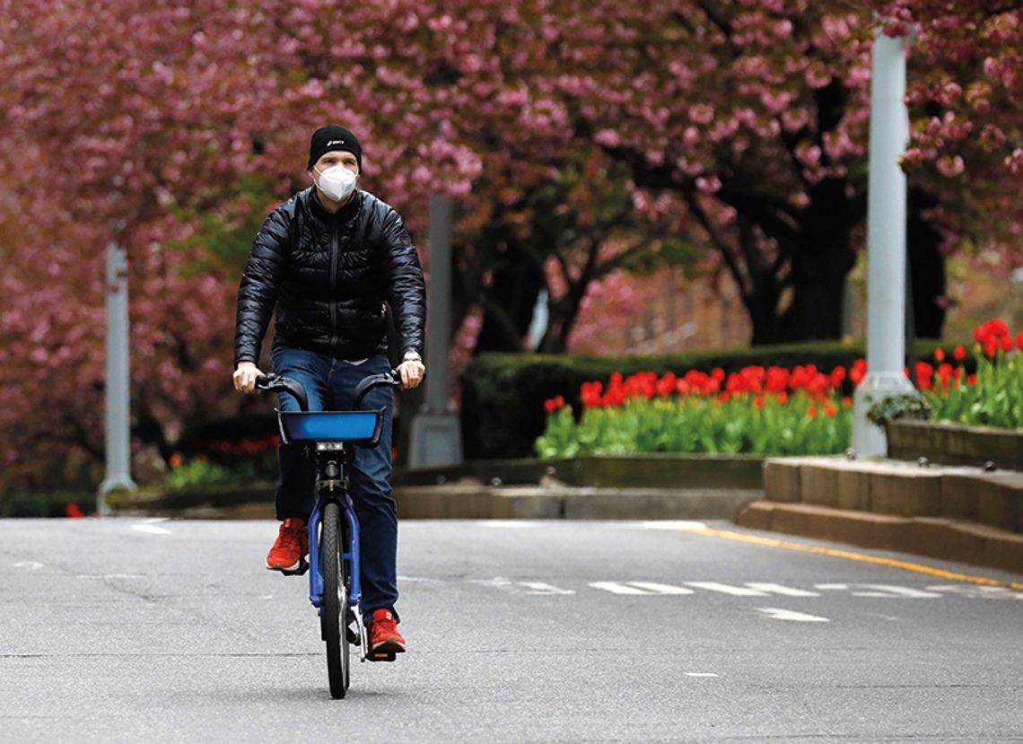 Burmistrzowie Des Plaines i Park Ridge wzywają do zakrywania ust i nosa