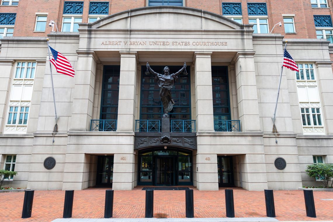 Były szef FBI Comey oskarżony o składanie fałszywych zeznań Były szef FBI Comey oskarżony o składanie fałszywych zeznań