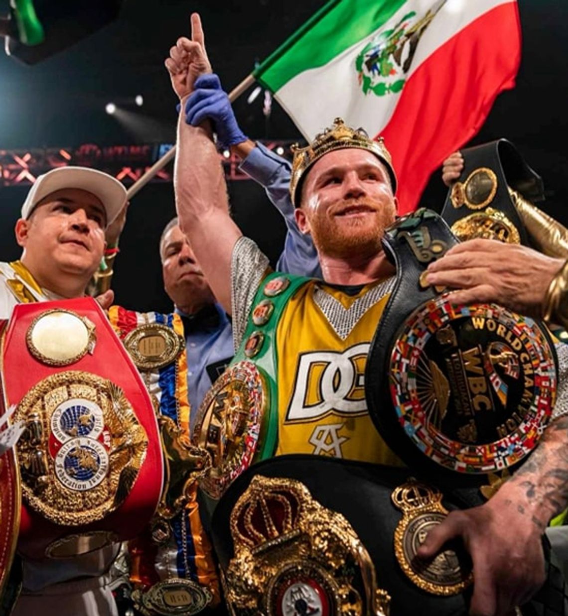 "Canelo" Alvarez znów posiada cztery pasy mistrzowskie