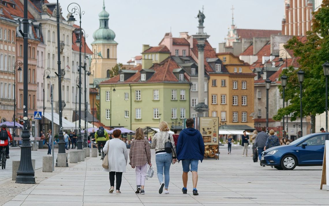 CBOS: 54 proc. Polaków uważa, że zwykli ludzie mają realny wpływ na sprawy kraju