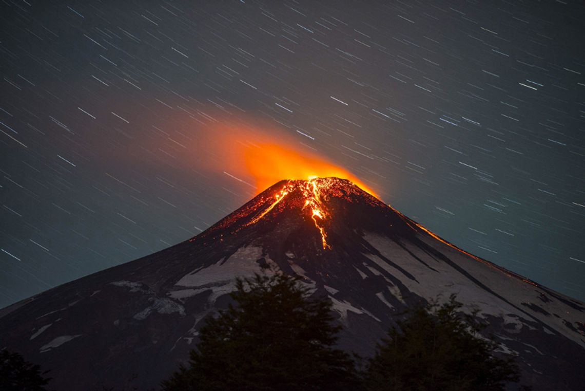 Chile. Kilka tysięcy ludzi ewakuowanych po erupcji wulkanu (ZOBACZ ZDJĘCIA)