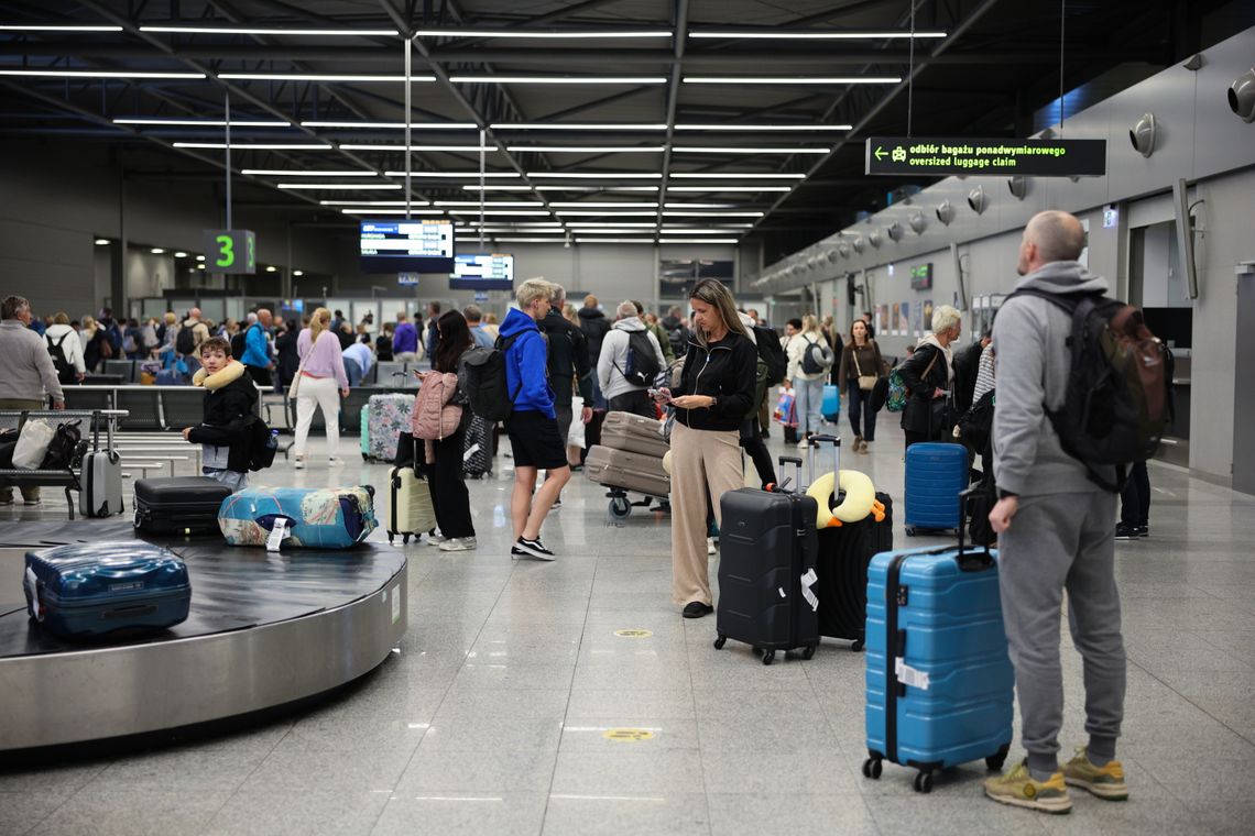 CNN: od wybuchu wojny na Bliskim Wschodzie odwołano blisko 14 tys. lotów