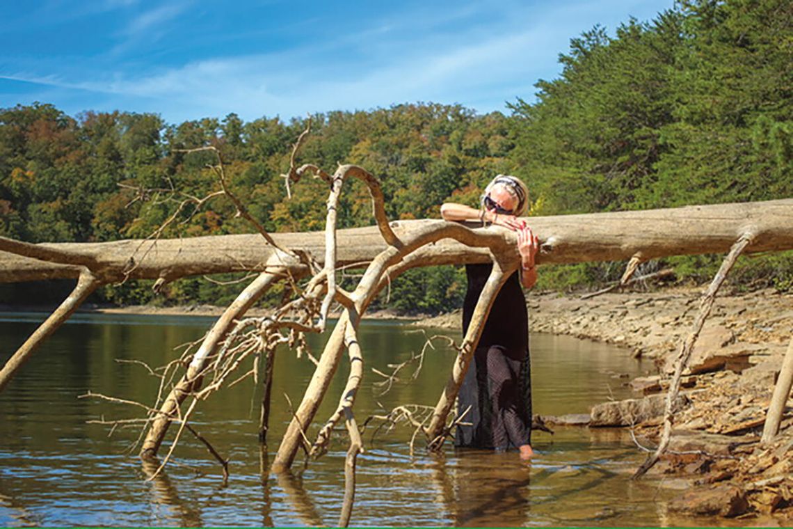 Czas, który boli – jak radzić sobie z żałobą, gdy nadchodzą Święta