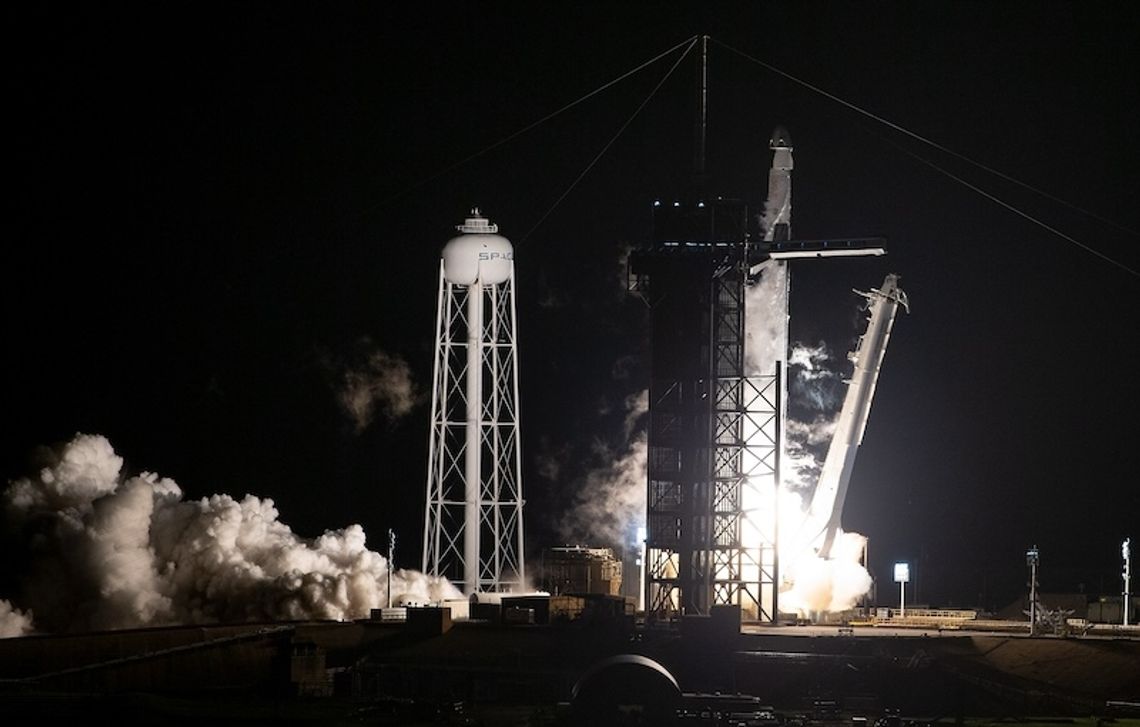 Czterej astronauci, w tym pierwszy Turek, przybyli na Międzynarodową Stację Kosmiczną (WIDEO)