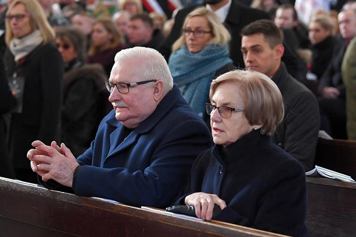 Danuta Wałęsa ze statusem działaczki opozycji demokratycznej