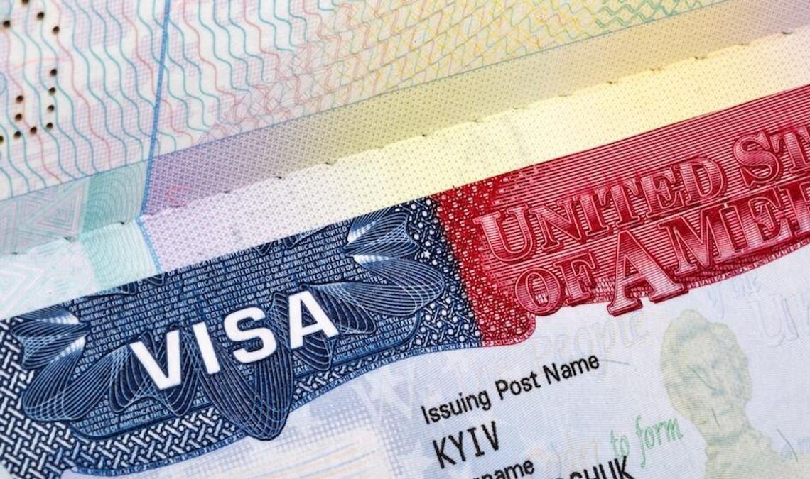 Departament Stanu chce, by cudzoziemcy ubiegający się o wizy wpłacali do 15 tys. dol. kaucji