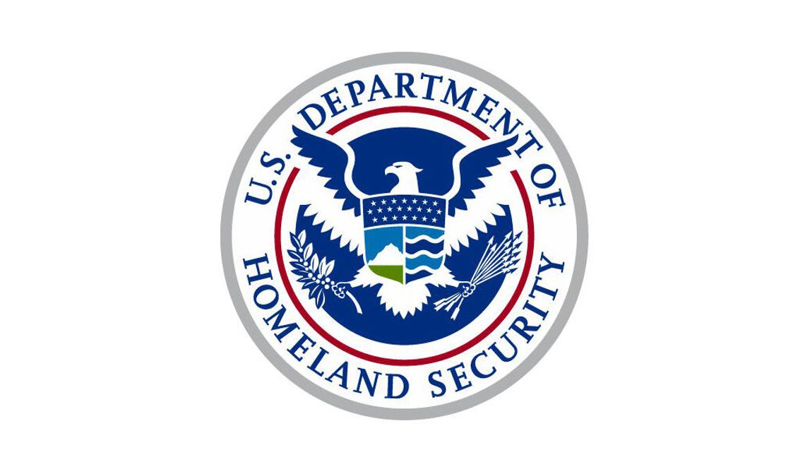 DHS ostrzega: meksykańskie gangi oferują nagrody za zabójstwa agentów ICE w Chicago