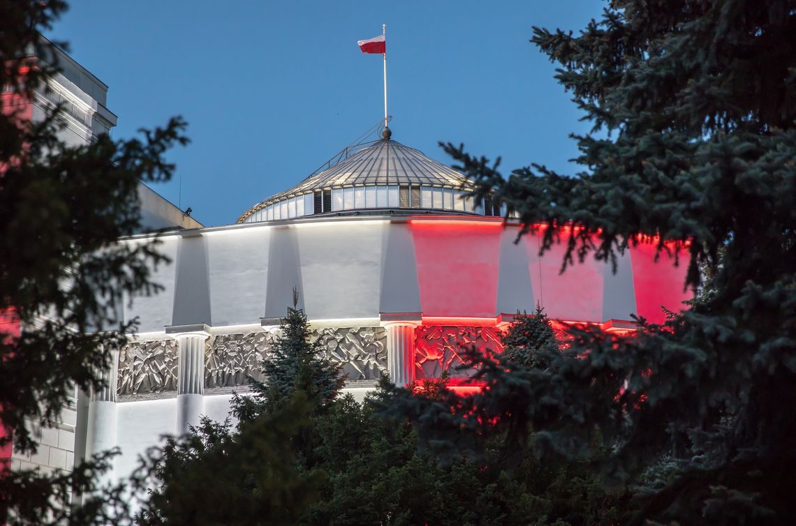 Do marszałka Sejmu wpłynął wniosek premiera o wyrażenie wotum zaufania dla rządu