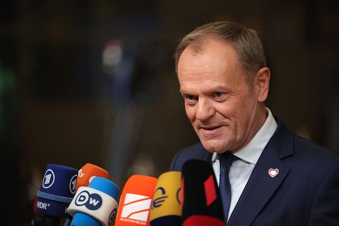 Donald Tusk: decyzję o rozszerzeniu UE dedykuję bohaterom, którzy poświęcili życie za niepodległą i europejską Ukrainę