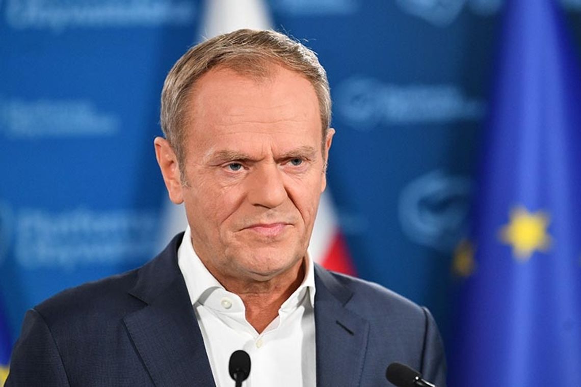 Donald Tusk o wniosku premiera do TK: pomysł bardzo amatorski, chuligan z podstawówki mógł wykombinować coś takiego