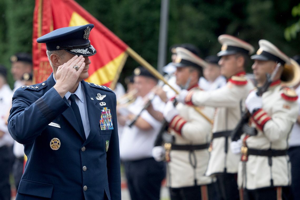 Dowódca sił USA w Europie: sojusznicy w dużej mierze wypełnili luki po redukcji naszych wojsk Dowódca sił USA w Europie: sojusznicy w dużej mierze wypełnili luki po redukcji naszych wojsk