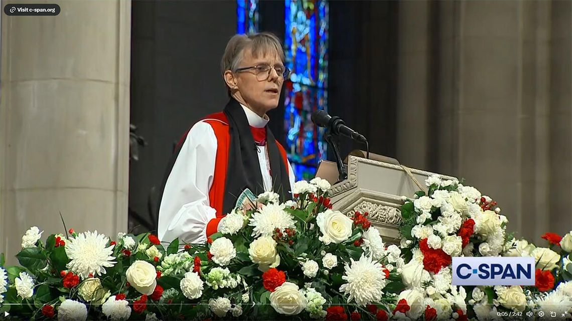 Duchowna prosiła Trumpa o miłosiedzie nad imigrantami podczas nabożeństwa z jego udziałem (WIDEO)