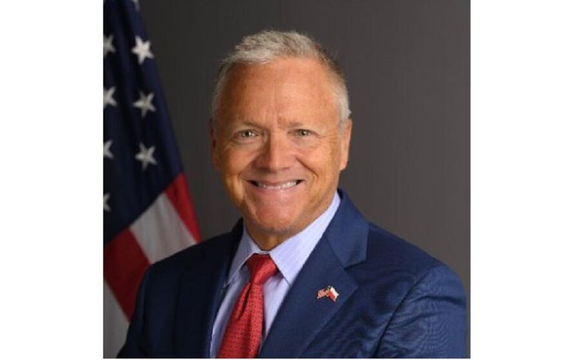 Eksperci nie są zgodni, czy ambasador Rose złamał protokół dyplomatyczny