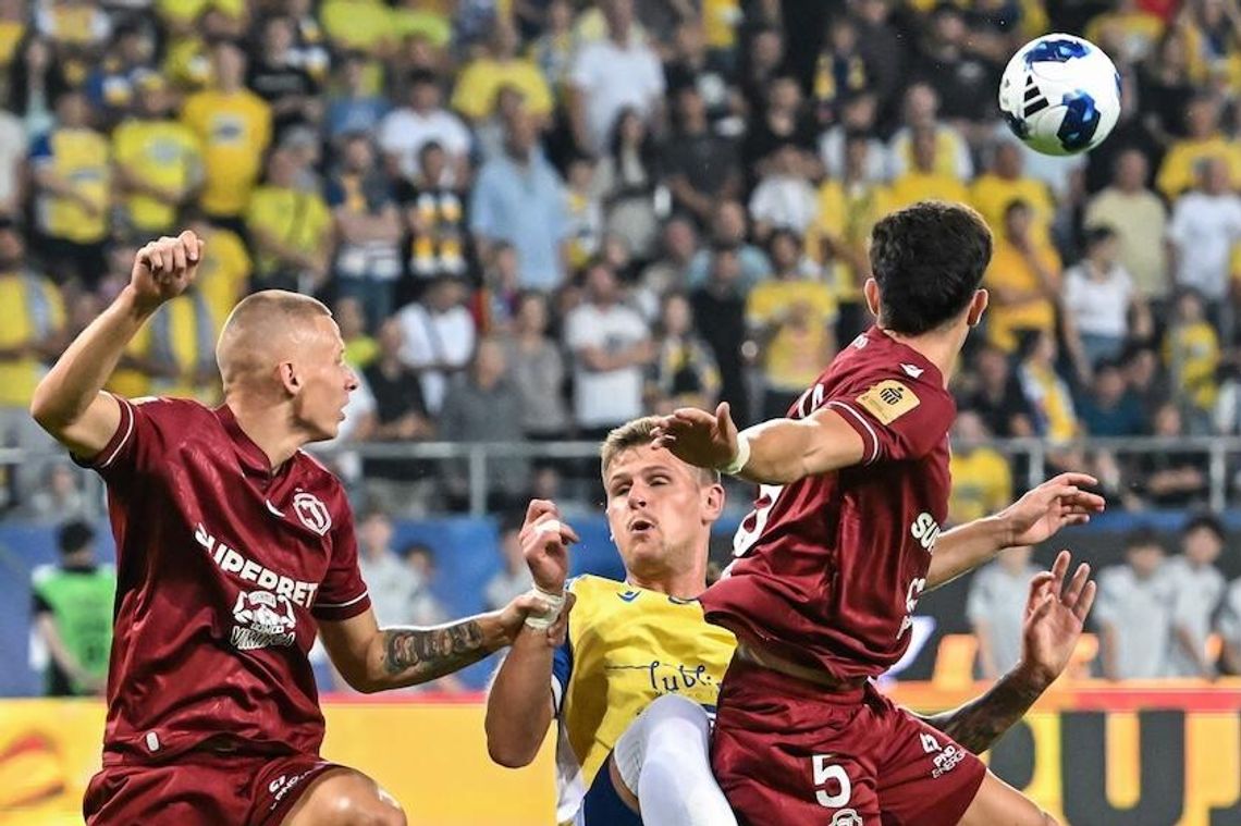 Ekstraklasa - mistrz lepszy od debiutanta, Jagiellonia na czele Ekstraklasa - mistrz lepszy od debiutanta, Jagiellonia na czele