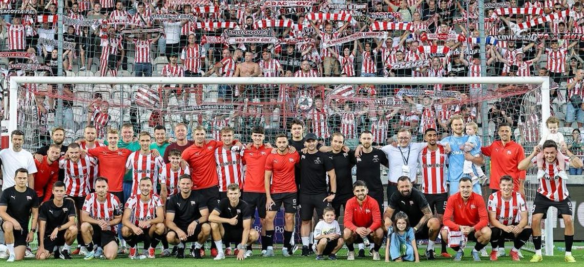 Ekstraklasa piłkarska - drugie zwycięstwo Cracovii. Remis w Gdyni Ekstraklasa piłkarska - drugie zwycięstwo Cracovii. Remis w Gdyni