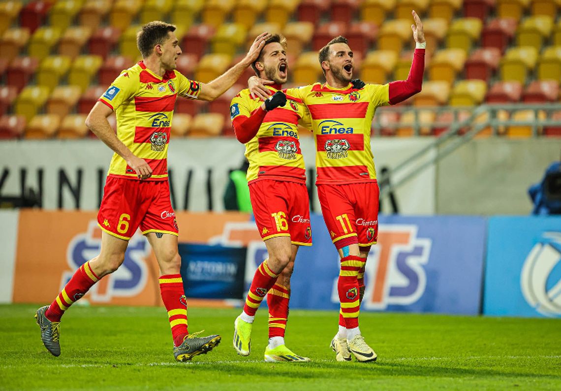 Ekstraklasa piłkarska - Jagiellonia ucieka wiceliderowi Śląskowi