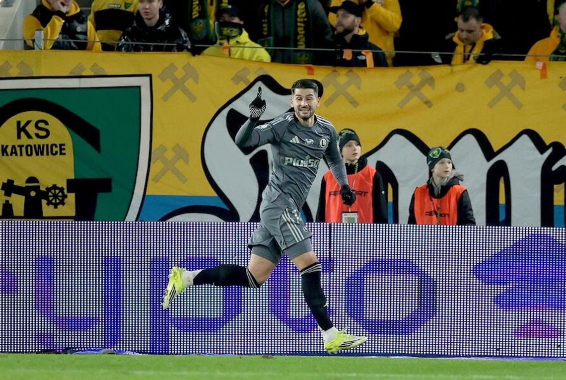 Ekstraklasa piłkarska - Legia z Papszunem wciąż bez zwycięstwa Ekstraklasa piłkarska - Legia z Papszunem wciąż bez zwycięstwa