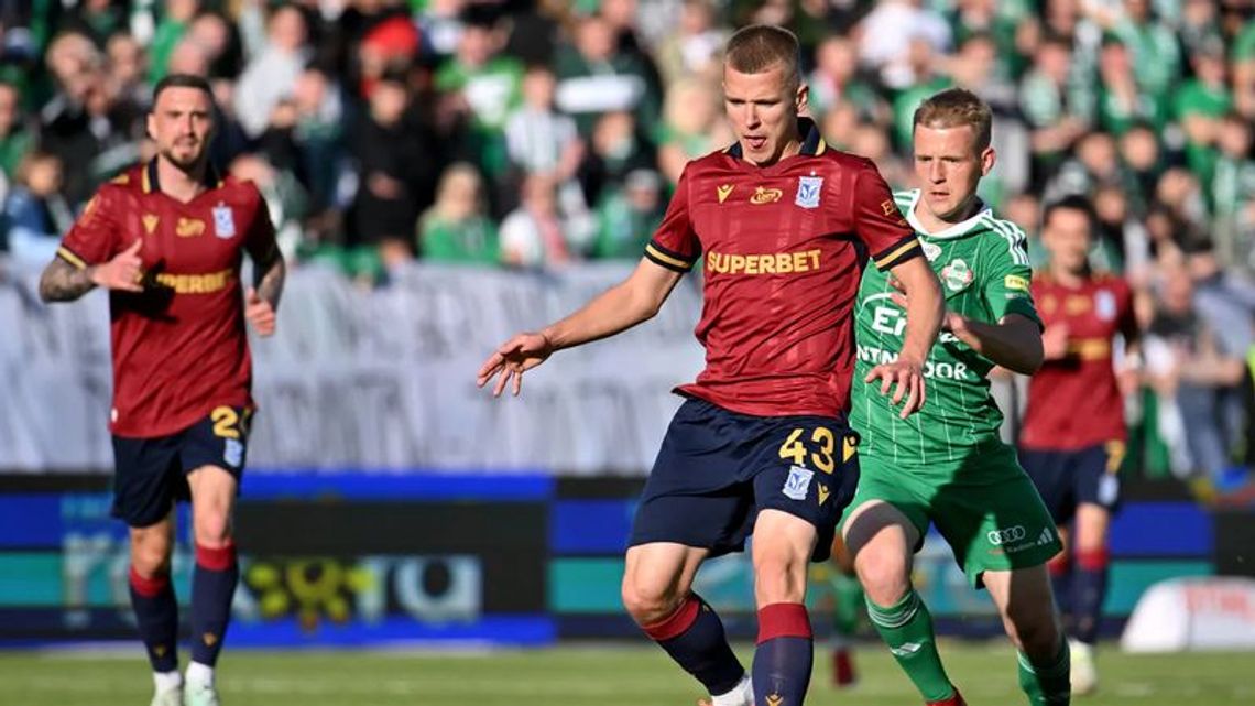 Ekstraklasa piłkarska - potknięcia Lecha i Jagiellonii w walce o tytuł