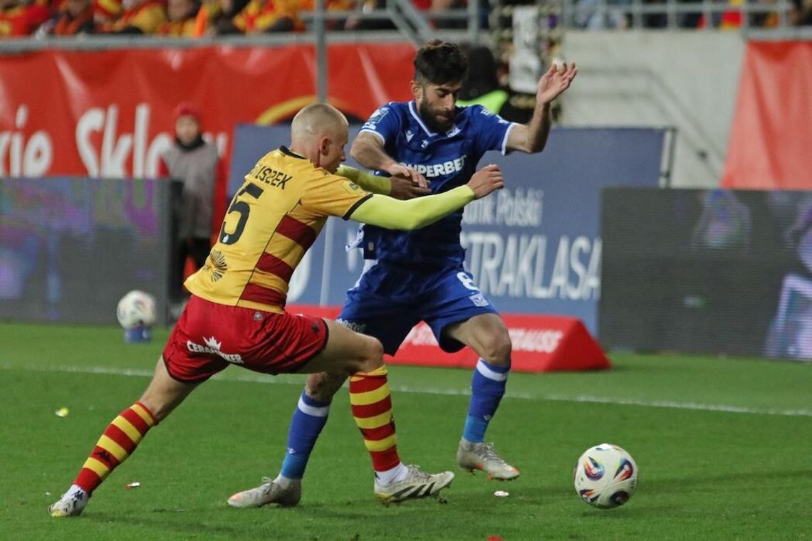 Ekstraklasa piłkarska - szlagier w Białymstoku bez goli, popis Górnika Ekstraklasa piłkarska - szlagier w Białymstoku bez goli, popis Górnika