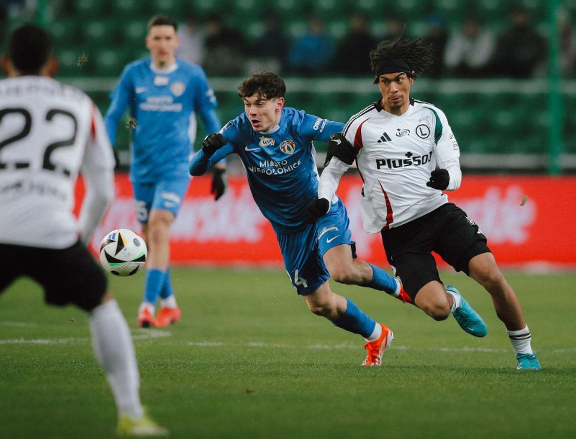 Ekstraklasa piłkarska - w sobotę wygrywali tylko gospodarze Ekstraklasa piłkarska - w sobotę wygrywali tylko gospodarze