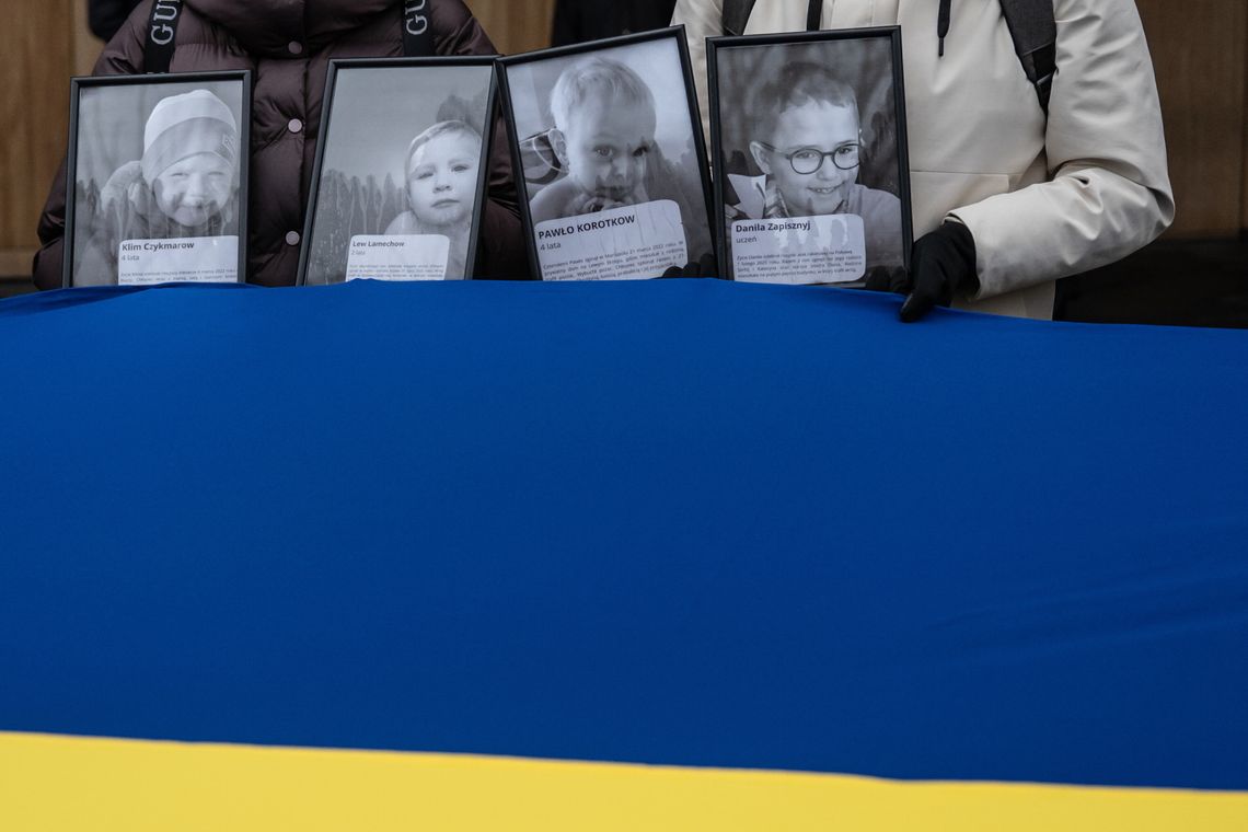 Europejscy liderzy z koalicji chętnych w czwartą rocznicę wojny: Rosja ponosi straty