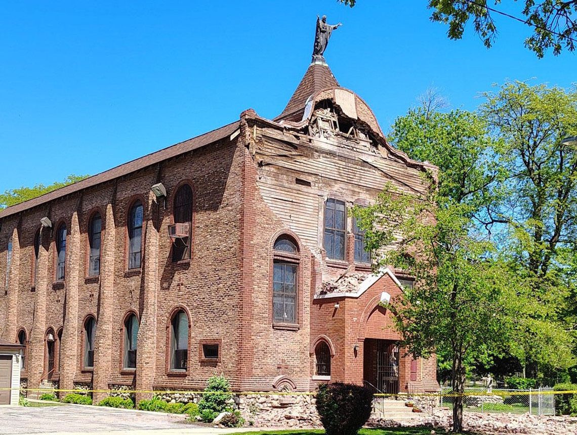 Fasada kościoła zawaliła się po nabożeństwie w Dniu Matki na południu Chicago