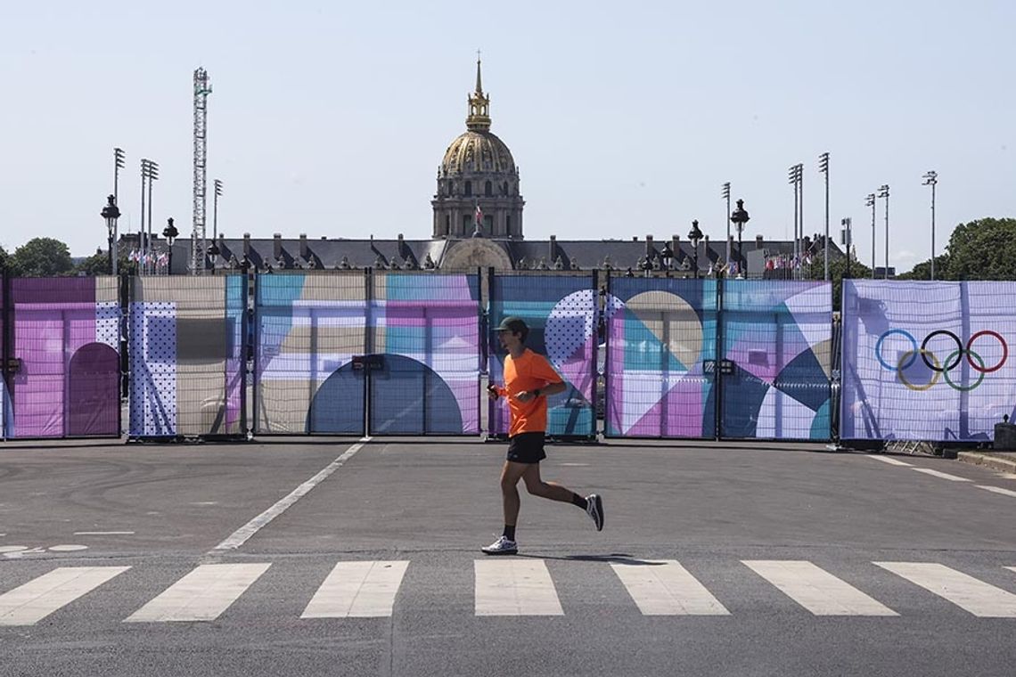 Francja. Paryż wśród nadzwyczajnych środków bezpieczeństwa czeka na igrzyska