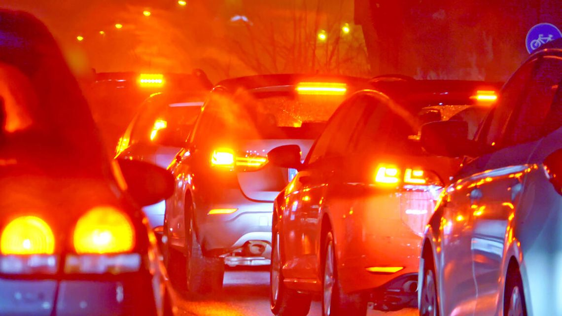 Furia drogowa i zbrojny napad w rejonie Jackowa, dwóch postrzelonych w szpitalu Furia drogowa i zbrojny napad w rejonie Jackowa, dwóch postrzelonych w szpitalu