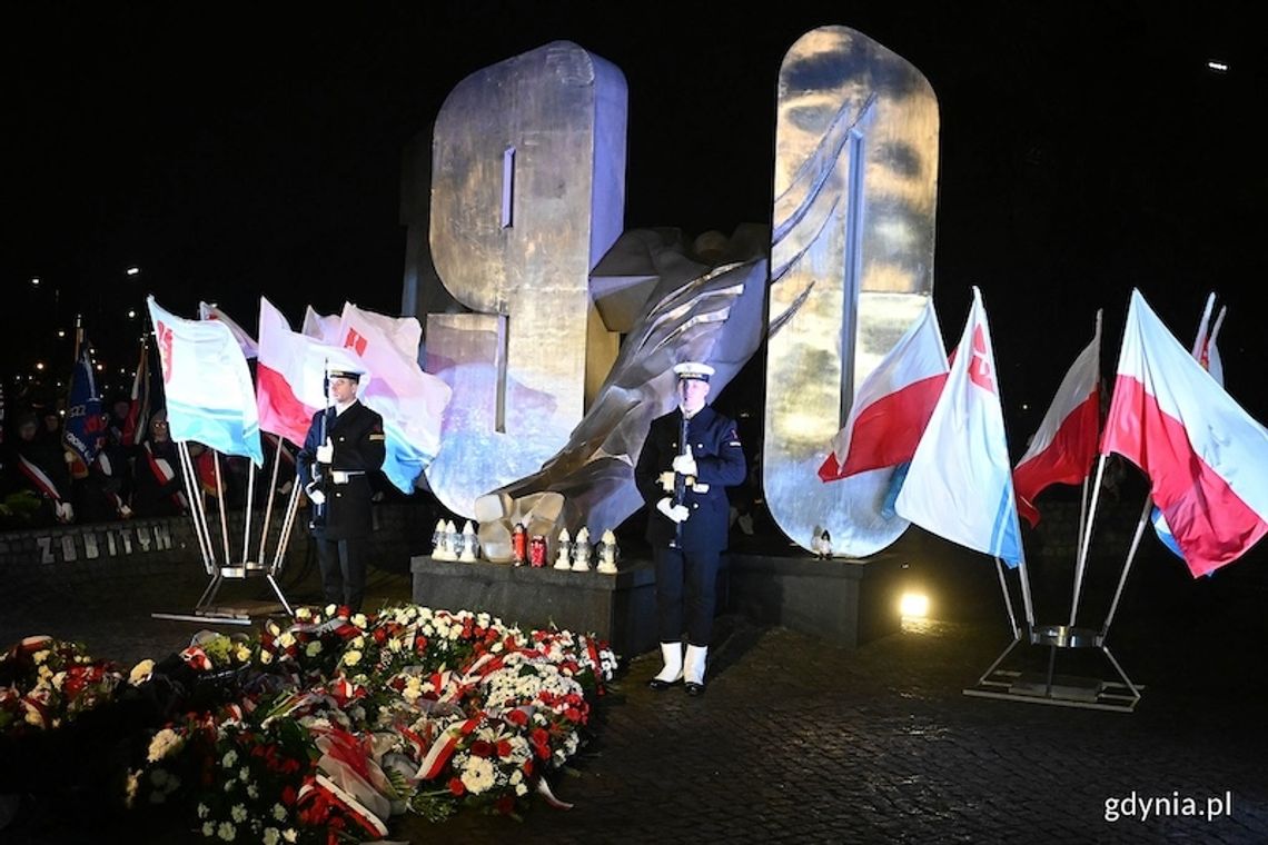 Gdynia. Uroczystości z okazji 53. rocznicy Grudnia '70