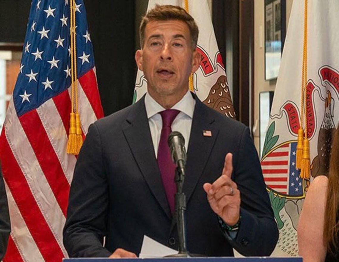 Giannoulias obiecuje, że nie podniesie podatków od nieruchomości w Chicago Giannoulias obiecuje, że nie podniesie podatków od nieruchomości w Chicago